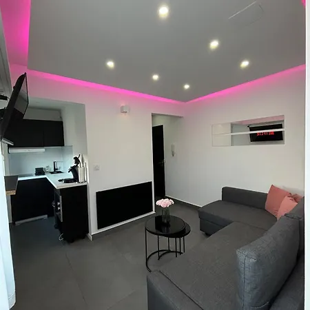 Moonpink - Basel - Airport - Highquality Apartamento