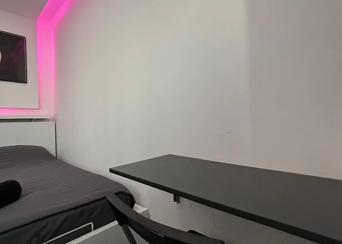 Moonpink - Basel - Airport - Highquality Apartamento